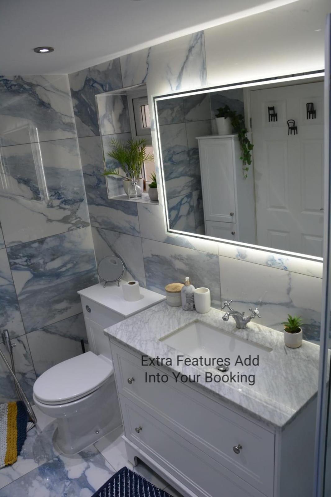 Cozy, Modern, Spacious 4 Bedroom House In London Romford Luaran gambar